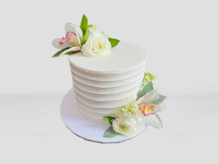 Fresh Floral Cake - Image 4